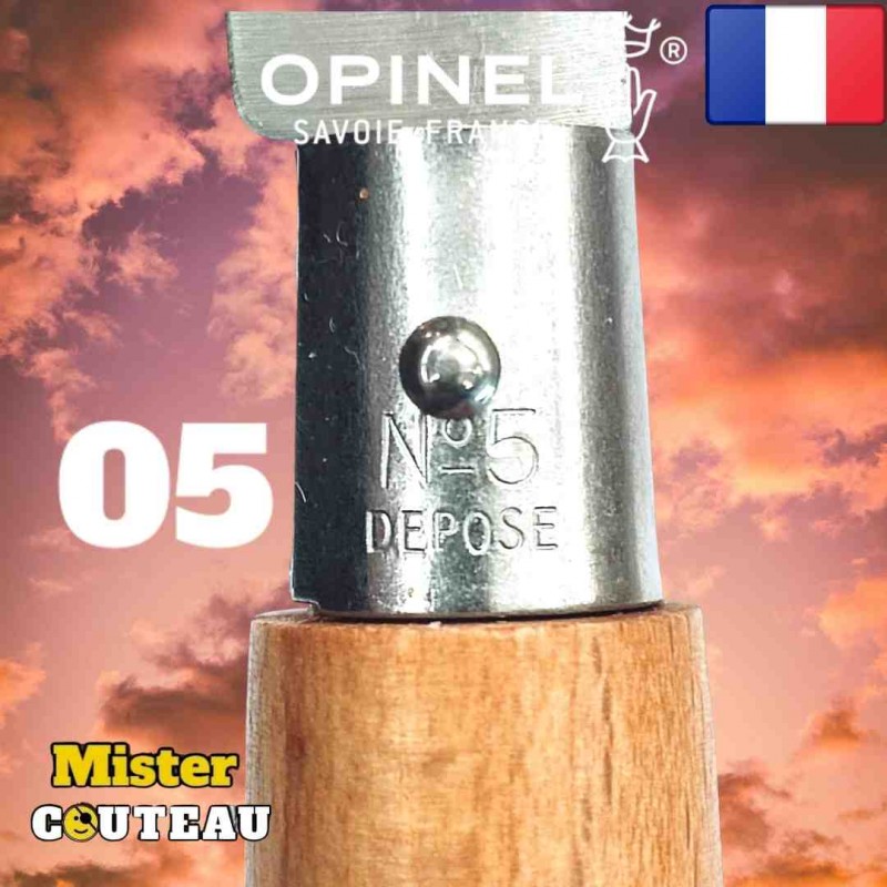 Couteau OPINEL 05 manche hetre lame carbone / 14 cm