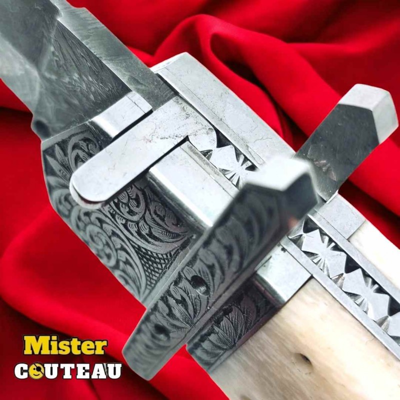Exceptionnel couteau automatique custom AM KNIVES damas os gravure 31cm