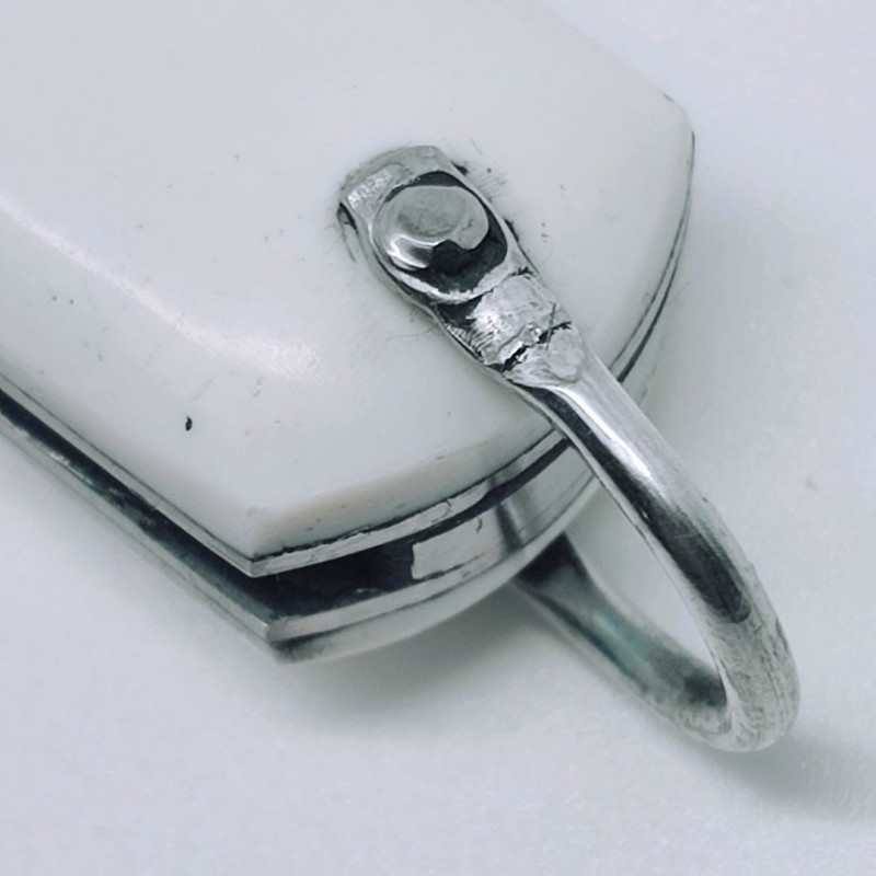 Couteau italien Fraraccio Sfilato ABS blanc mitre laiton 18.5 cm